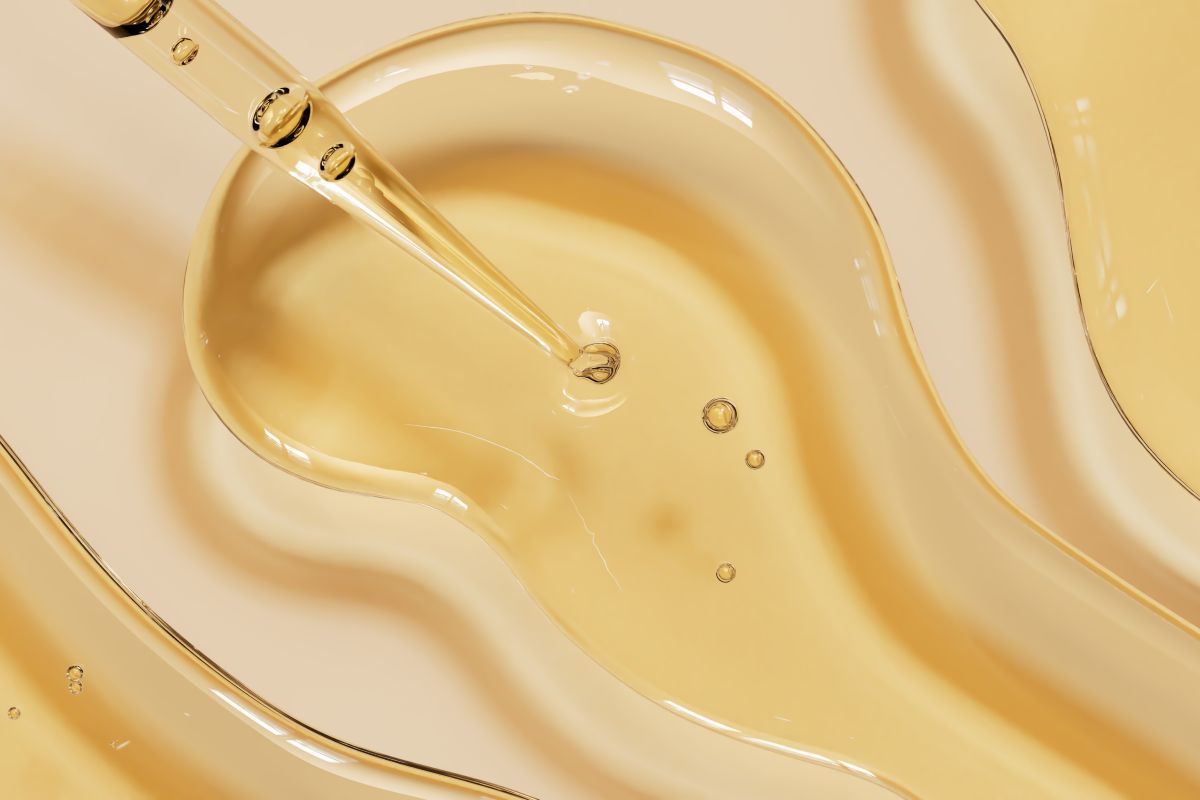 ingredient closeup, with dropper tip